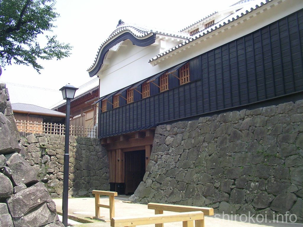 熊本城　 御殿の闇り通路へ